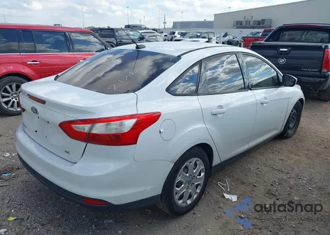 2012 Ford Focus Se z USA, uszkodzony, nr VIN 1FAHP3F28CL217152